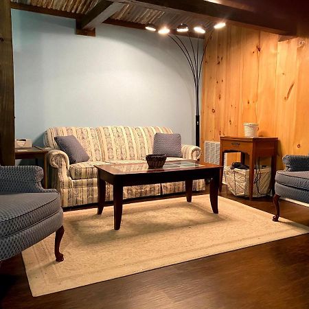 Bunkhouse Farm Stay Fort White Esterno foto