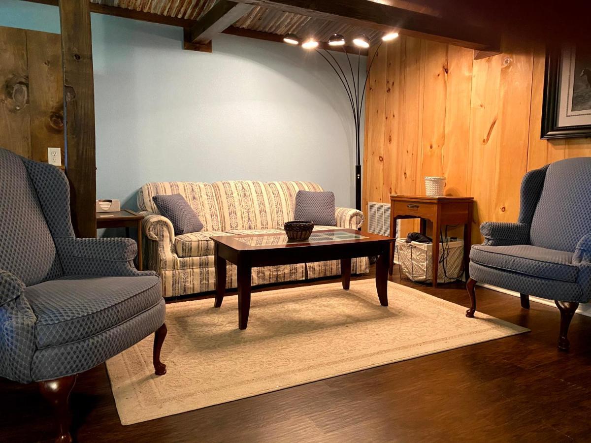 Bunkhouse Farm Stay Fort White Esterno foto