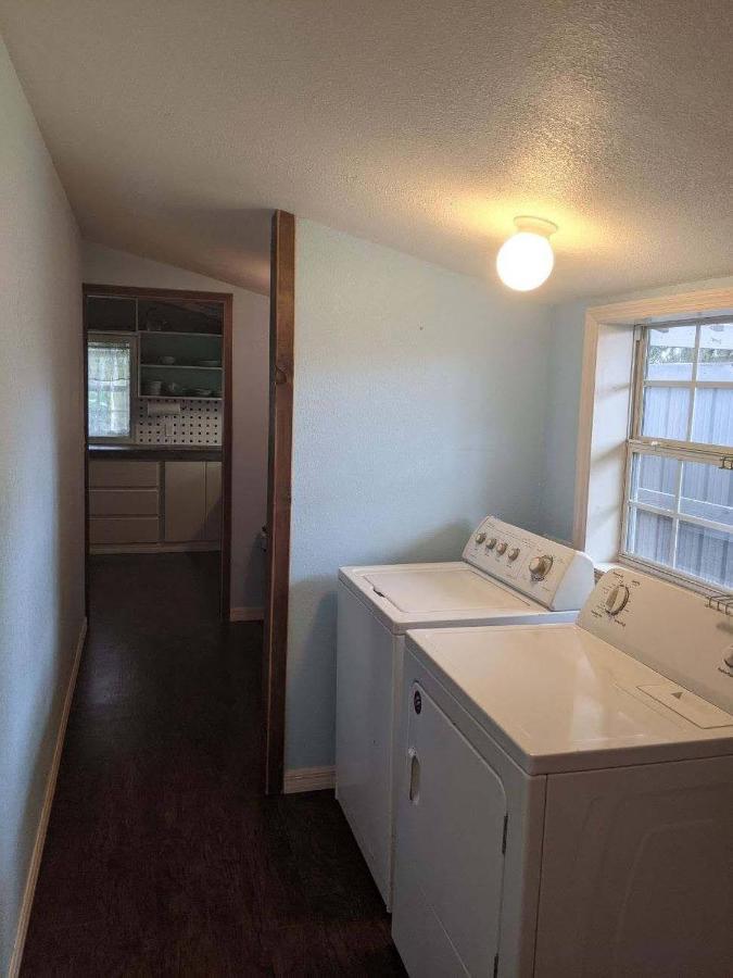Bunkhouse Farm Stay Fort White Esterno foto