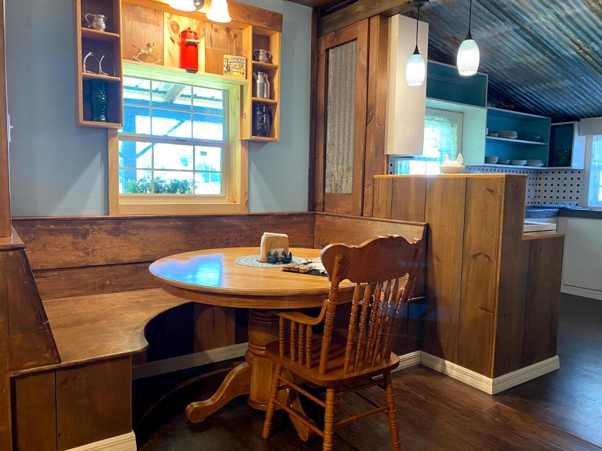 Bunkhouse Farm Stay Fort White Esterno foto